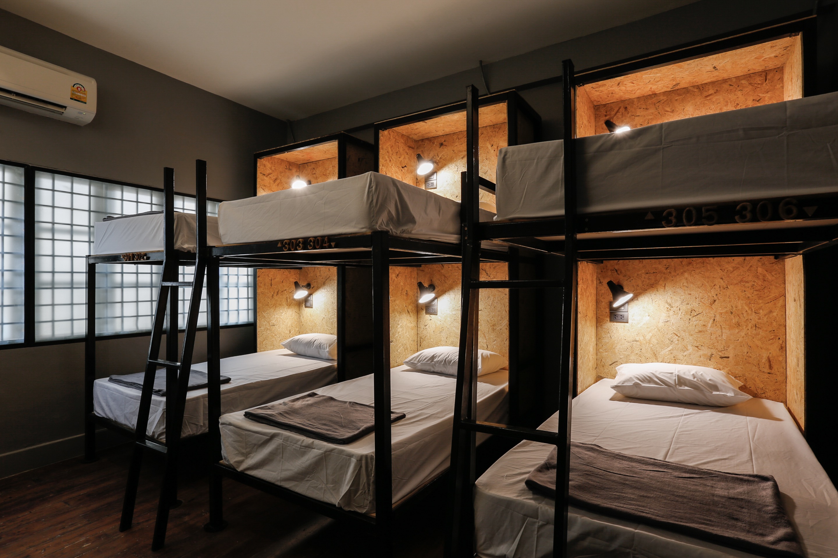 ROOMS & RATES
